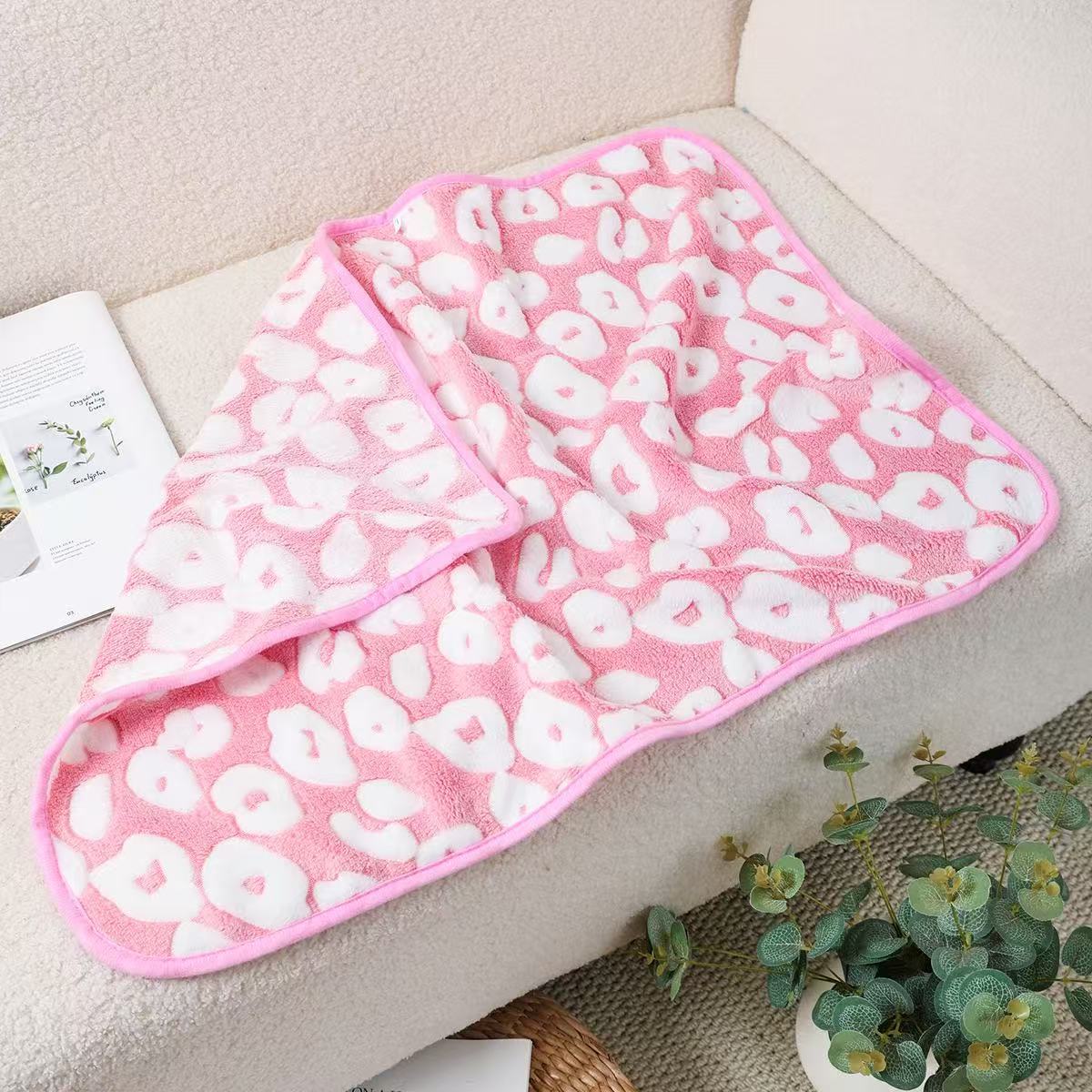 Blankora Snuggle Square mini fleece pet mat in Pink Spot Print, 8 x 8 in